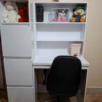 میز تحریر و صندلی