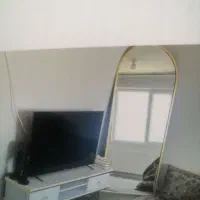 آینه و میز تلویزیون