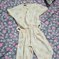 مانتو و اورال|لباس|کاشان, ولیعصر|دیوار