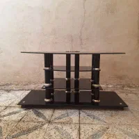 میز زیر تلویزیون
