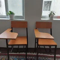 تک صندلی چوبی