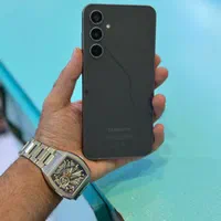 گوشی سامسونگ s23FE درحد آکبند