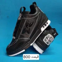 یک منشی و فروشنده ماهر با روابط عمومی بالا