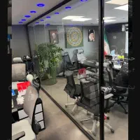 کارشناس فروش خانم