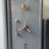 گاوصندوق ۵۰۰ کیلویی رمزتایوانی اصل اسلحه