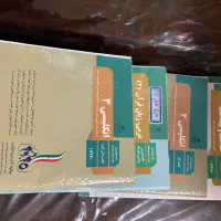 مقداری جزوه و کتاب درسی و کنکوری به فروش میرسد|کتاب و مجله آموزشی|تهران, علم و صنعت|دیوار