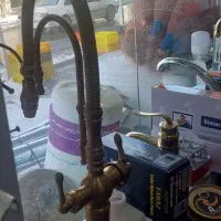 فروشنده خانم تمام وقت در مغازه شیرآلات و الکتریکی