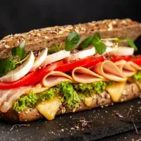 همکار آقا برای کار در ساندویچی