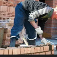 انجام کلیه کارهای تعمیراتی و ساخت و ساز منازل