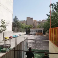 ۱۶۰۰ متر مناسب  کلینیک، سفارت،شرکت‌های بین‌المللی