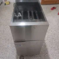 سرخ کن و یخچال صنعتی