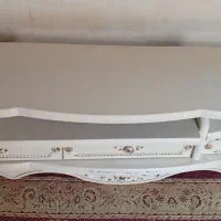 میز تلویزیون .