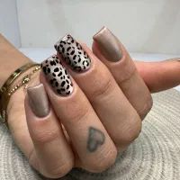 کاشت ناخن متریال آلمانی(بدون شکستگی)(طراحی رایگان)