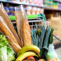 به یک شاگرد جهت کار در سوپر مارکت نیازمندیم