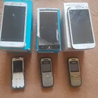 گوشی لمسی و دکمه ای