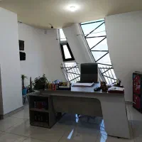 استخدام همکار خانم