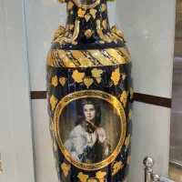 گلدان بلند ۱۸۵ سانت قد