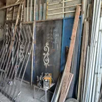 به جوشکارماهرجهت ساخت انواع درب وپنجره نیازمندم