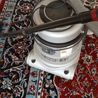 جارو برقی و زیر تلوزیونی