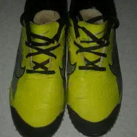 یک جفت کفش چمن سایز39