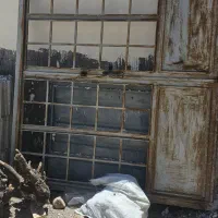 دو درب آهنی بیشتر از ۱۲۰ کیلو