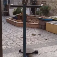 مسکری ورزشی 1 تومن ،جنس اهنی محکم و قدیمیه