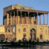 ویلایی-230-متری-سنددار-ماشین-رو-خیابان-فروردین