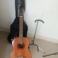 گیتار یاماها c70 همراه باکیف، استند گیتار ودفترچه|گیتار، بیس، امپلیفایر|جهرم, |دیوار
