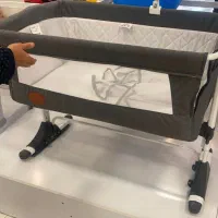 گهواره کنار تخت مادر  در حد نو