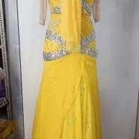 مجلسی نونو|لباس|شیراز, کوشک میدان|دیوار