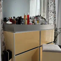 سرویس تخت خواب و میز ایینه|تخت و سرویس خواب|سمنان, |دیوار