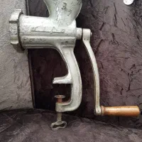 چرخ گوشت قدیمی