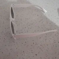 دو عدد عینک سفید