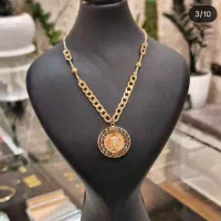 مدال ورساچه با زنجیربدون اجرت ومالیات فقط با ۶درصد|جواهرات|رشت, فلسطین|دیوار