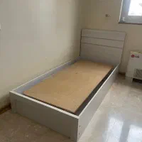 تخت یکنفره به علاوه میز ارایش