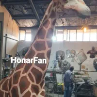 مجسمه زرافه کنارسالنی سردیس، لوستر زرافه پارامتریک|مجسمه، تندیس، ماکت|تهران, وردآورد|دیوار