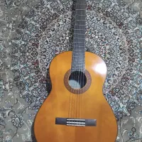 گیتار سالم در حد نو