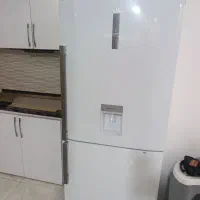 یخچال ۲ماه کارکرد ۱۶ماه گارانتی مانده