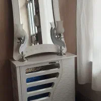 آینه و کنسول در حد نو