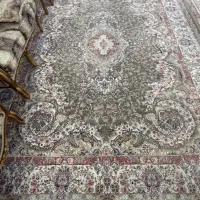 فرش گردویی ۱۲ متری ‌و کناره ی ۴ متری