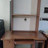 میز تحریر کتابخانه دار