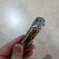 سلام، یک عدد چاقو فلزی نو به فروش می رسد