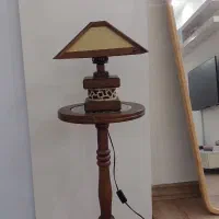 میز همراه با آواژور