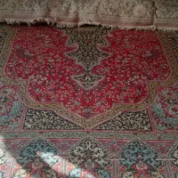 چهارتا فرش و زیر تلویزیونی شیشه‌ای