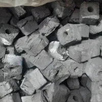 استخدام کارگر برای تولید زغال چینی