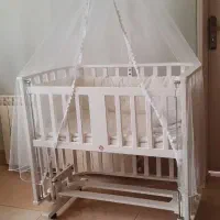 تخت کنار مادر گهواره شو چوبی
