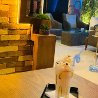 کارگر سا‌ده اشپزخونه