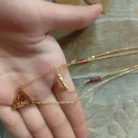 گردنبد شکیل زنانه ۳/۵ طلای ۲۴ عیار