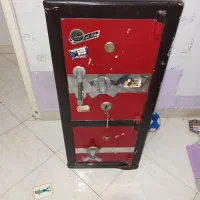 گاوصندوق با کلیدهای برنجی سالم