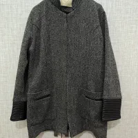 کت قهوه‌ای